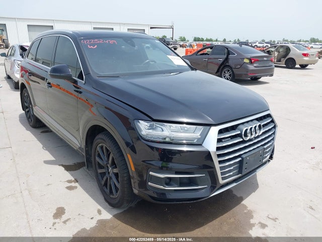 WA1LAAF79HD005782 Audi 2017