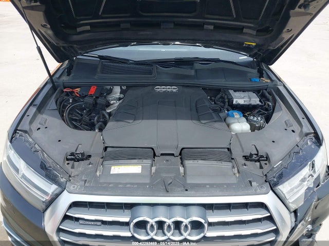 WA1LAAF79HD005782 Audi 2017