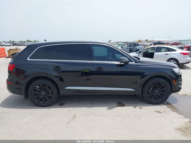 WA1LAAF79HD005782 Audi 2017