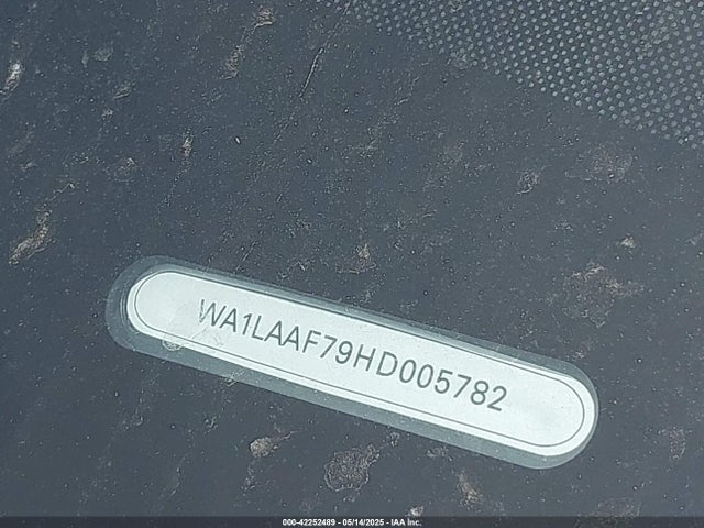 WA1LAAF79HD005782 Audi 2017