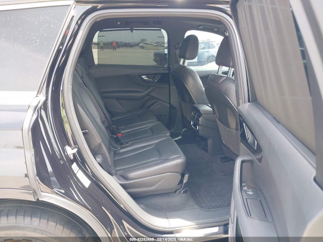 WA1LAAF79HD005782 Audi 2017