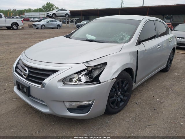 Nissan Altima 2.5 S 2014 1N4AL3AP8EC141189 Image 2