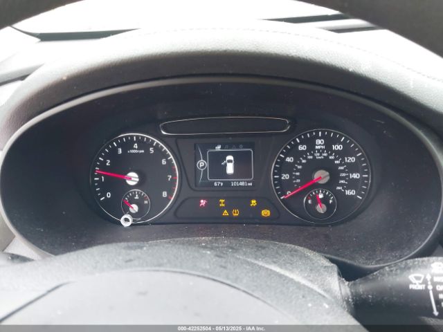 5XYPGDA53JG370995 KIA Sorento 3.3l Lx