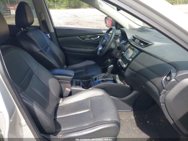 2017 NISSAN ROGUE 5N1AT2MT2HC835387 Photo 4