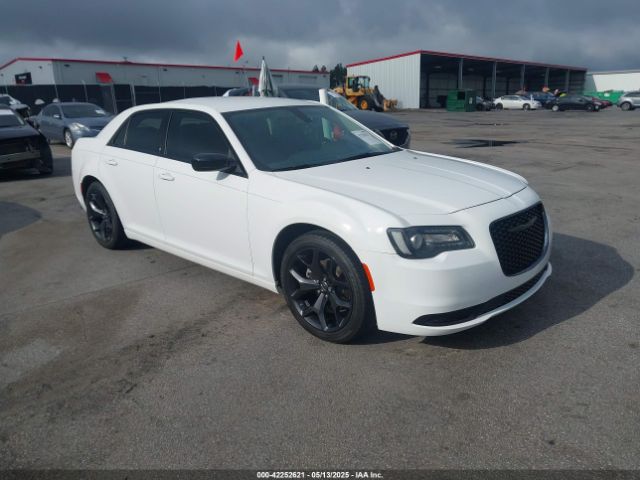 2022 CHRYSLER 300 2C3CCAAG3NH268389 Photo 0