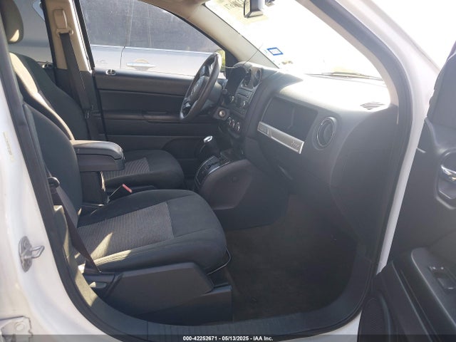 1C4NJCBA7GD705620 Jeep Compass