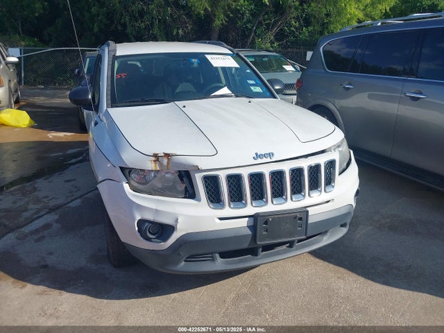 1C4NJCBA7GD705620 Jeep Compass