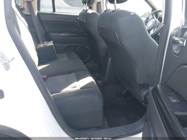 1C4NJCBA7GD705620 Jeep Compass