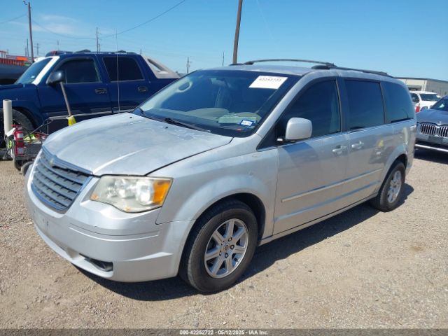 2010 CHRYSLER TOWN & COUNTRY 2A4RR5D1XAR252840 Photo 1