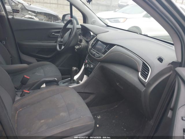 3GNCJKSBXLL128281 Chevrolet Trax Fwd Ls