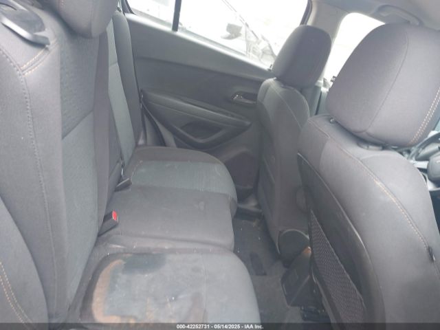3GNCJKSBXLL128281 Chevrolet Trax Fwd Ls