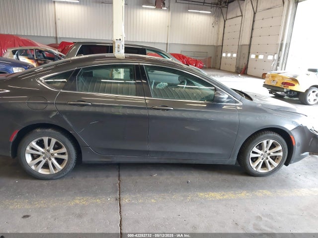 1C3CCCABXFN533012 Chrysler 2015
