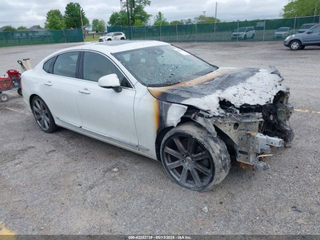 2017 VOLVO S90 YV1A22MLXH1008010