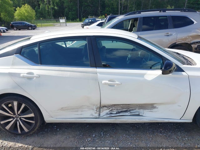 Nissan 2019 2019 1N4BL4CV6KC109181 Image 13