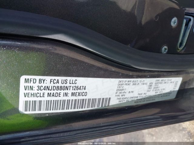 3C4NJDBB0NT126474 Jeep Compass Latitude 4x4