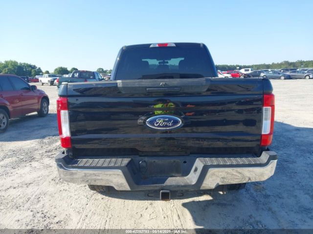 1FT7W2BT6KEC40305 Ford F-250 Xlt