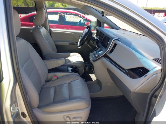 5TDYK3DC0FS688624 Toyota Sienna Xle 8 Passenger