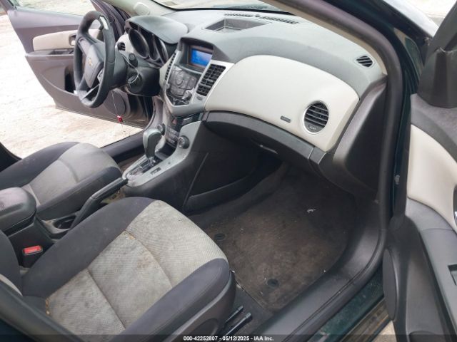 1G1PA5SH3E7351133 Chevrolet Cruze Ls Auto