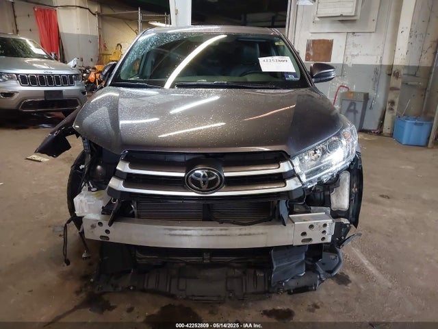 5TDBZRFH7KS728639 Toyota Highlander Le