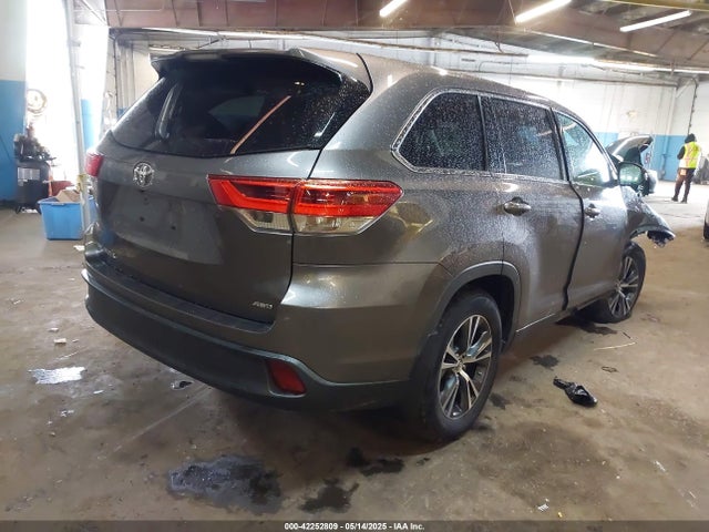 5TDBZRFH7KS728639 Toyota Highlander Le