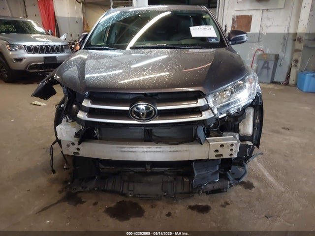 5TDBZRFH7KS728639 Toyota Highlander Le