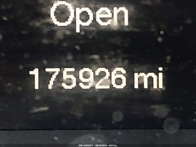 1C3CCCAB3FN560052 Chrysler 2015