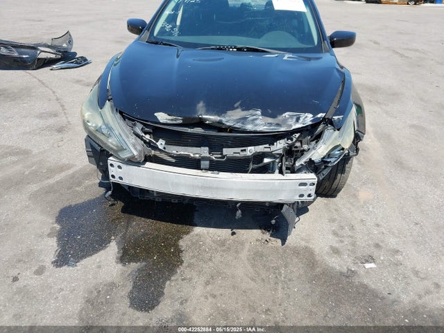 1N4AL3AP3HN346511 Nissan Altima 2.5 Sr
