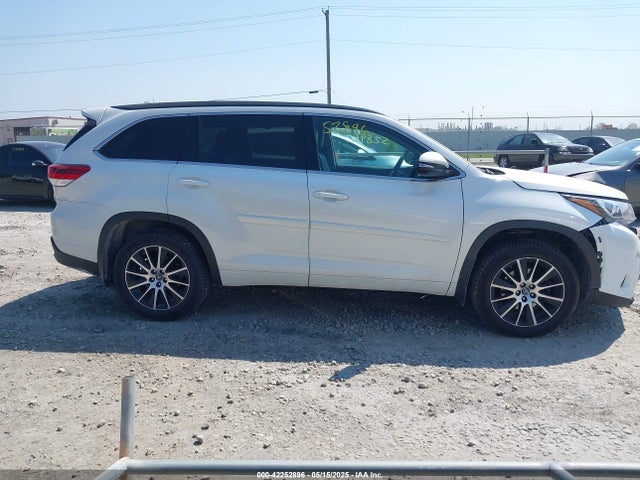 5TDJZRFH1HS515030 Toyota Highlander Se