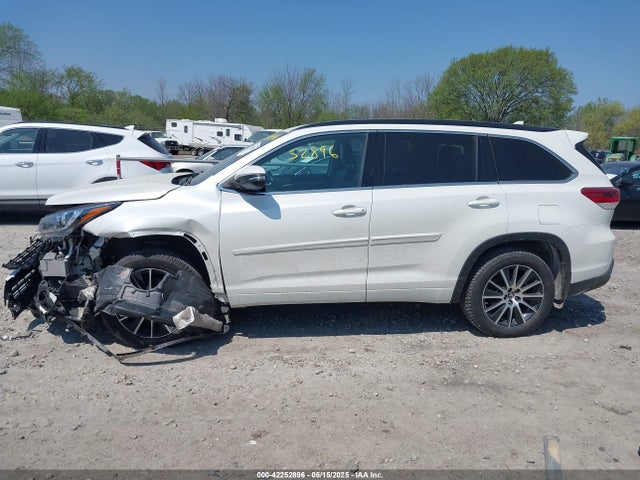 5TDJZRFH1HS515030 Toyota Highlander Se