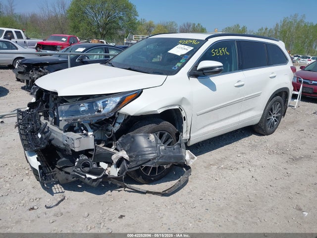 5TDJZRFH1HS515030 Toyota Highlander Se