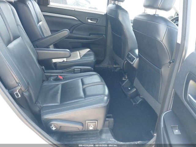 5TDJZRFH1HS515030 Toyota Highlander Se