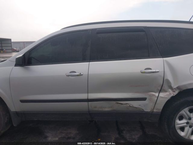 1GNKRFED3GJ199716 Chevrolet Traverse Ls