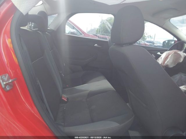 1FADP3F25EL327464 Ford FOCUS SE