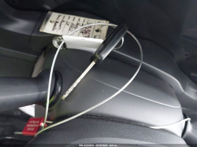 3CZRU6H32JG708805 Honda HR-V LX