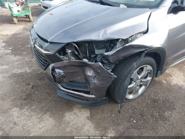 3CZRU6H32JG708805 Honda HR-V LX