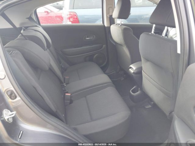 3CZRU6H32JG708805 Honda HR-V LX