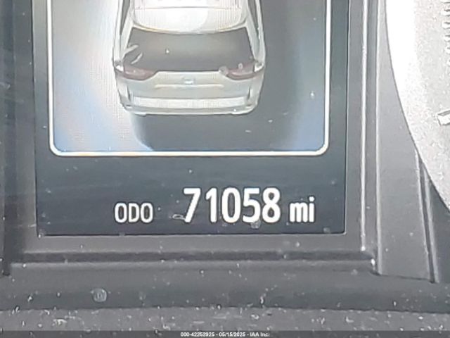5TDYZ3DC4HS815406 Toyota Sienna Xle 8 Passenger