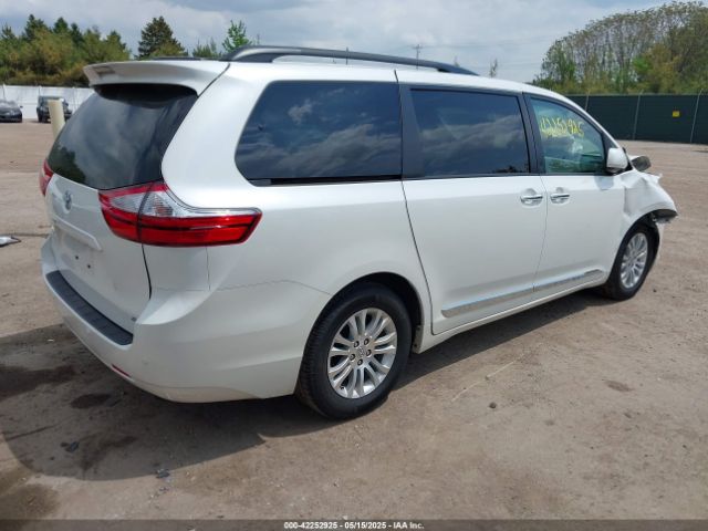 5TDYZ3DC4HS815406 Toyota Sienna Xle 8 Passenger
