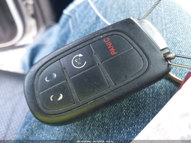 2014 RAM 1500 1C6RR7UT2ES443487 Photo 10