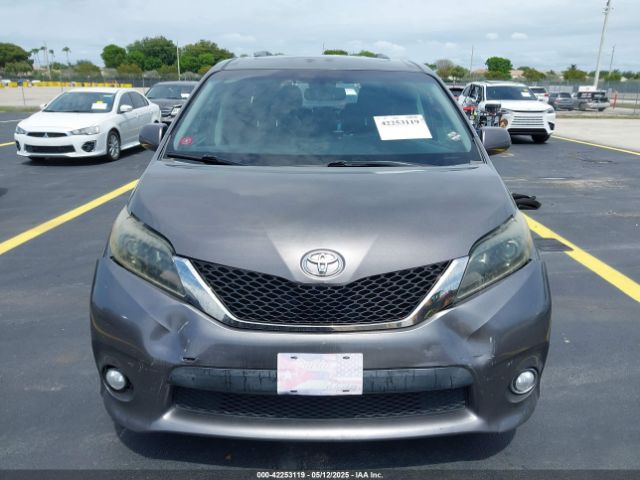 5TDXK3DC2FS552698 Toyota Sienna Se 8 Passenger