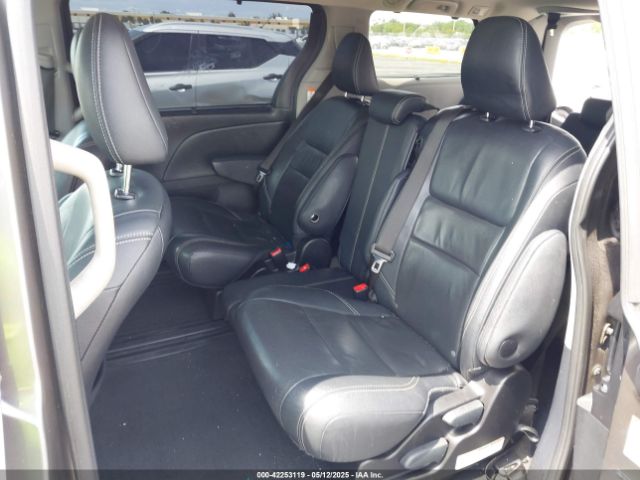5TDXK3DC2FS552698 Toyota Sienna Se 8 Passenger