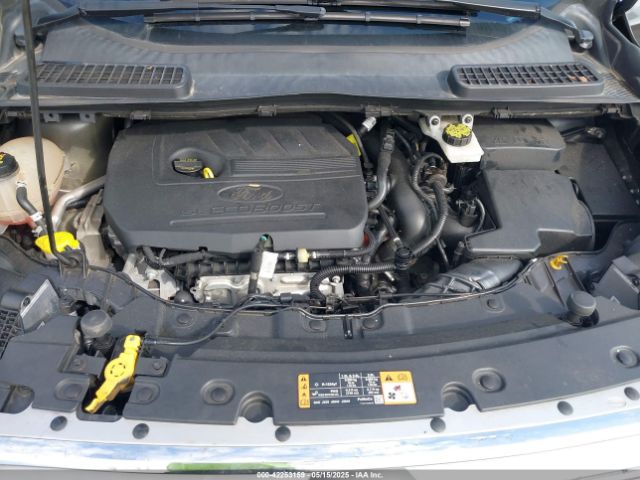 1FMCU9GDXHUC42261 Ford ESCAPE SE
