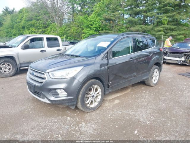 1FMCU9GDXHUC42261 Ford ESCAPE SE