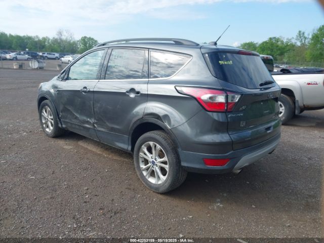 1FMCU9GDXHUC42261 Ford ESCAPE SE