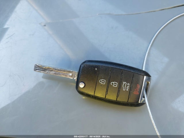 5XXGM4A72FG485917 KIA Optima Lx