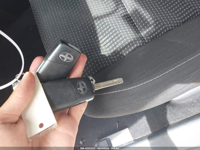 JTNKARJE7GJ523231 Scion 2zr-fae