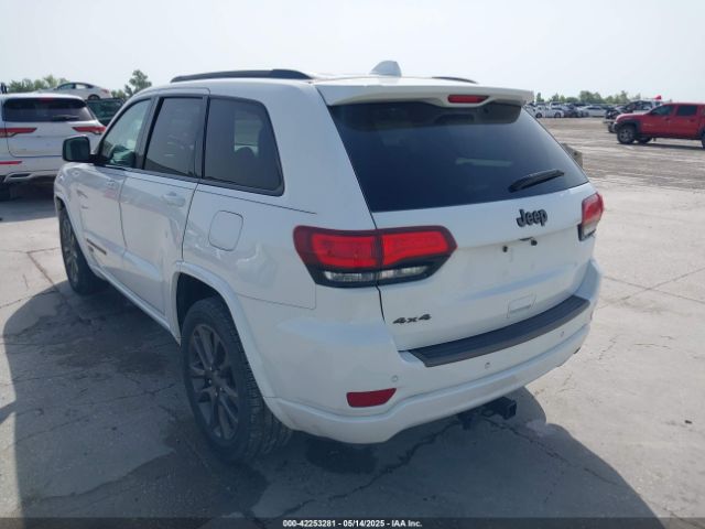 2017 JEEP GRAND CHEROKEE 1C4RJFBG7HC607346 Photo 2