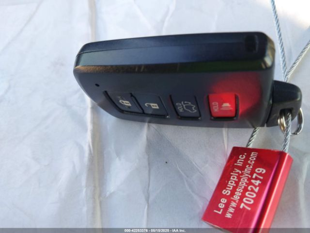 JTMRJREV1HD112145 Toyota Rav4 Hybrid Xle