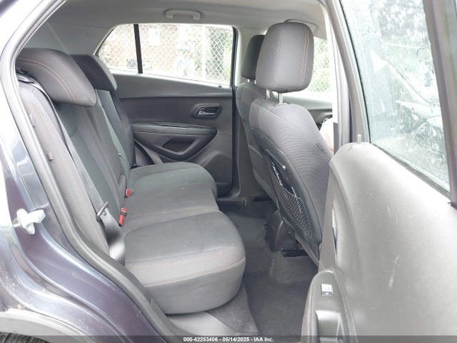 3GNCJKSB3JL189680 Chevrolet TRAX LS