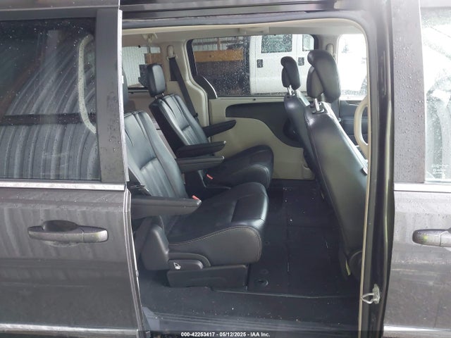 2C4RC1BG5GR135599 Chrysler Town & Country Touring
